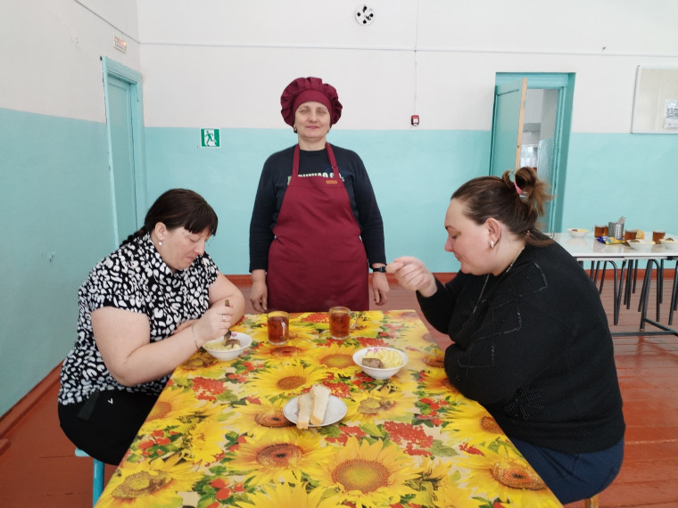 Родительский контроль в столовой Красноярской СОШ.